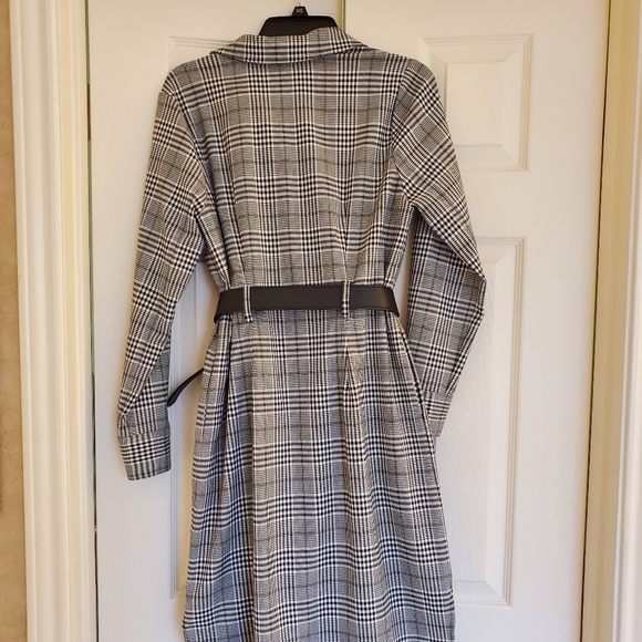 Lynda Shirtdress by Eva Mendes - Picture 3 of 4